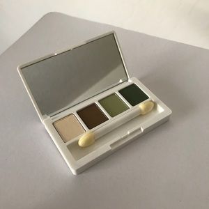 ‼️DONATING 8/15‼️Clinique Quad Eyeshadow Palette